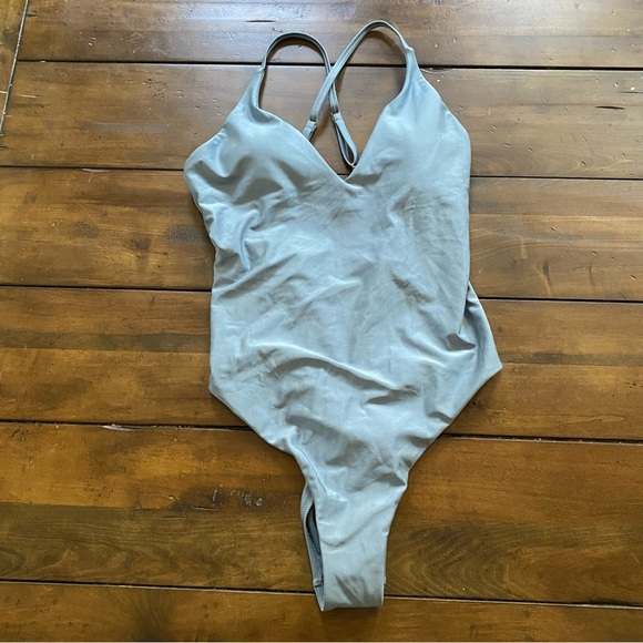 Shade & Shore NWT M Dusty Blue Women's One Piece Swimsuit - Picture 1 of 6